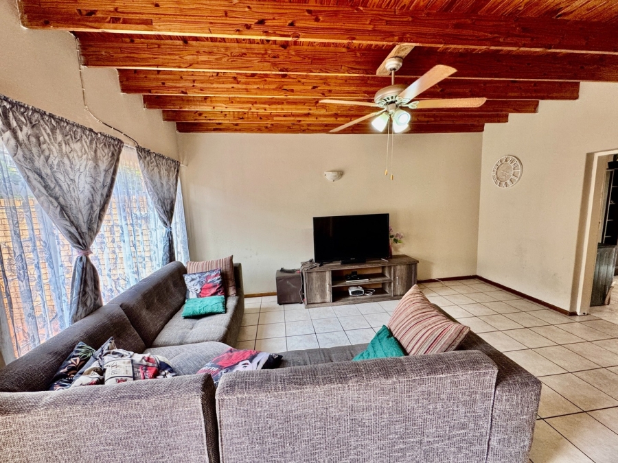 2 Bedroom Property for Sale in Potchefstroom North West